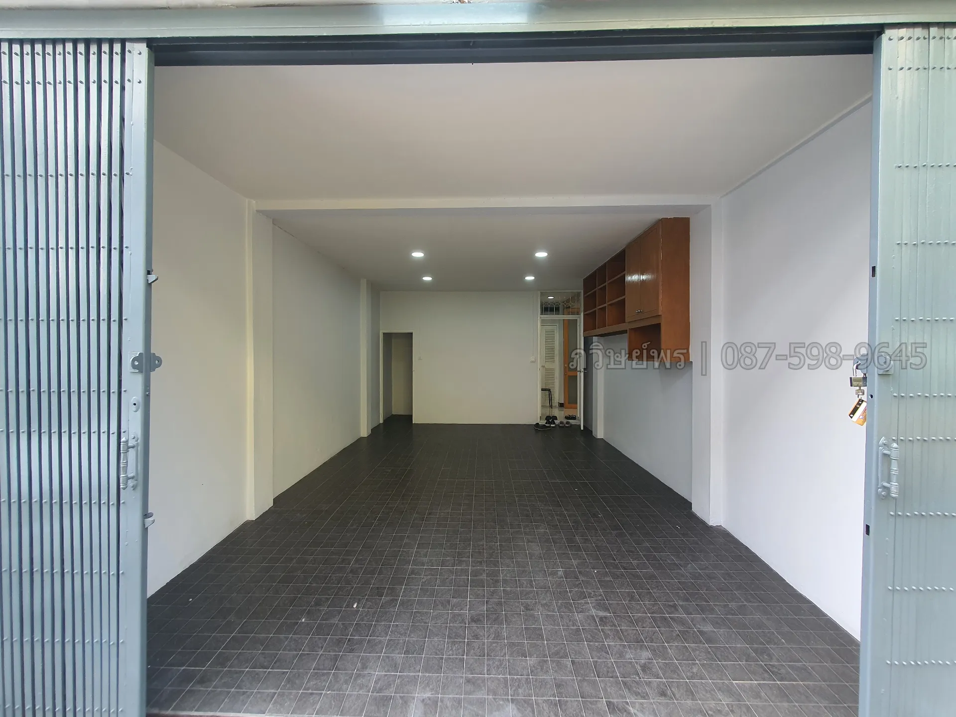 ทาวน์เฮาส์ 3 ชั้น รีโนเวทใหม่ทั้งหลัง จรัญฯ 65 อยู่สบายเหมือนบ้านเดี่ยว จอดรถได้ 2 คัน ใกล้รถไฟฟ้าสิรินธร แค่ 800 ม. ของแบบนี้…หายากจริง - รูป 5